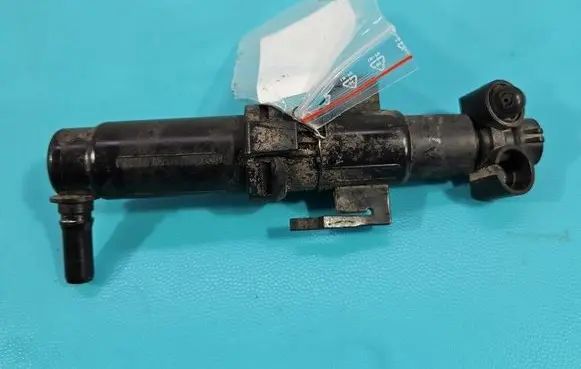 BMW 7 F01 F02 F03 F04 Headlight washer spray nozzle 7178744 IMPRK1596676