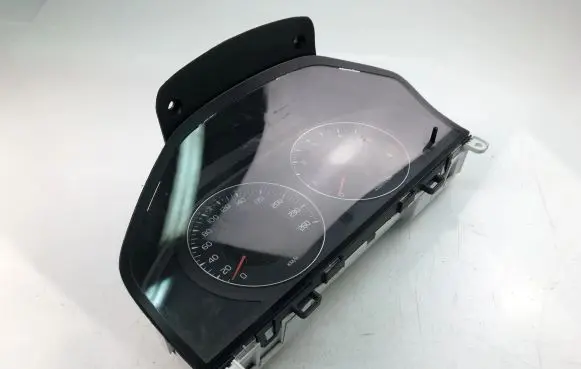 Volvo V70 Speedometer (instrument cluster) 31254535AA