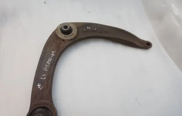 Front lower control arm/wishbone