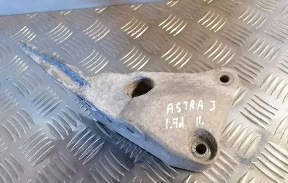 Opel Astra J Engine mounting bracket 13365327