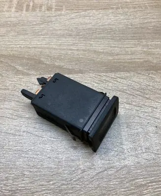 Volkswagen Golf IV Windscreen/window heater switch 1J0953235A