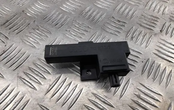 Audi A8 S8 D4 4H Keyless (KESSY) go control unit/module 8K0907247