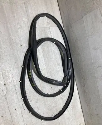 Opel Crossland X Rubber seal rear door 13452297