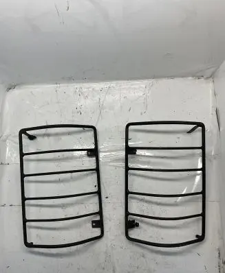 Mitsubishi Pajero Tailgate rear/tail lights
