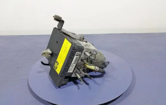 Toyota Prius (NHW20) ABS Pump 4451047050