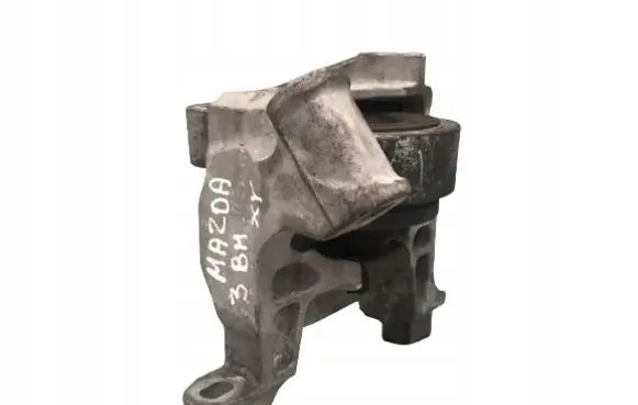 Engine mount vacuum valve