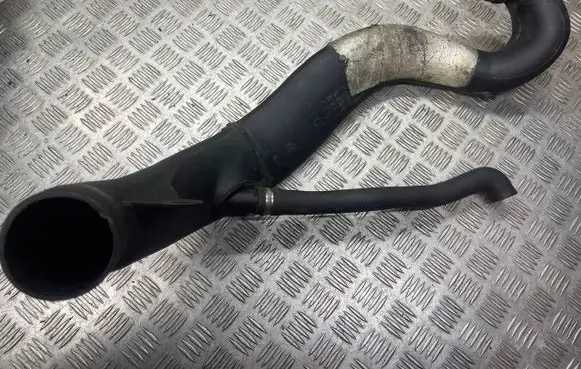 Intercooler hose/pipe