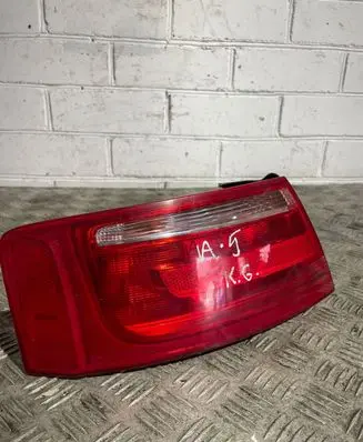 Audi A5 8T 8F Rear/tail lights 8T0945095 AU484