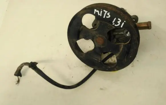 Mitsubishi Space Star Power steering pump