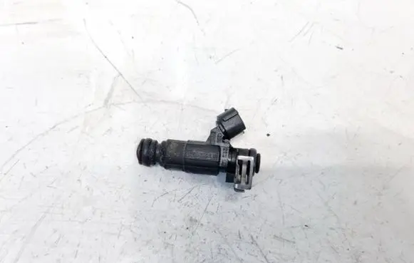 Audi A8 S8 D3 4E Fuel injector 0280156180