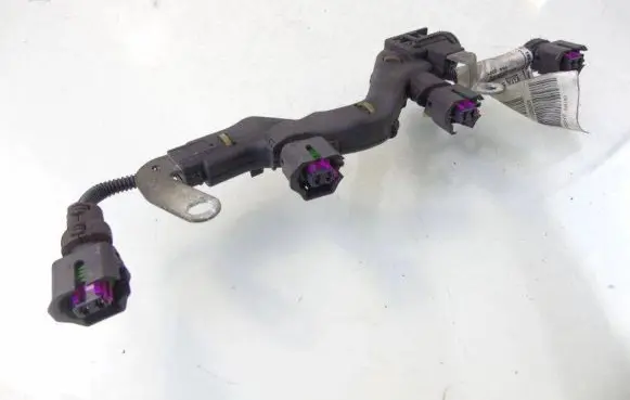Opel Zafira C Fuel injector wires 55580911
