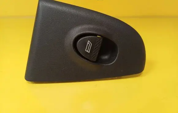 Fiat Marea Electric window control switch A223