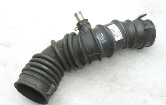 Toyota Corolla Verso AR10 Air intake hose/pipe 