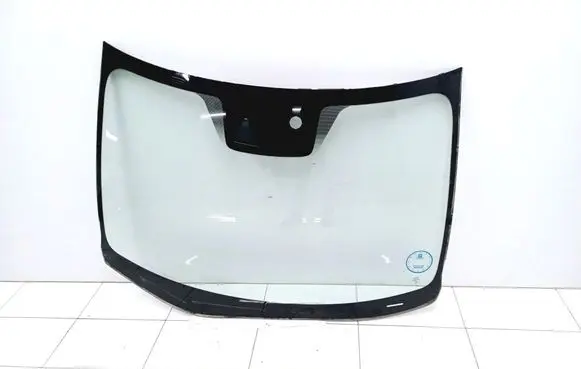 Nissan Leaf II (ZE1) Front windscreen/windshield window 