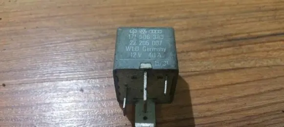 Volkswagen Golf II Other relay 171906383 22205007