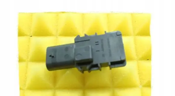 Audi A8 S8 D4 4H Fuel pressure sensor 06E906052