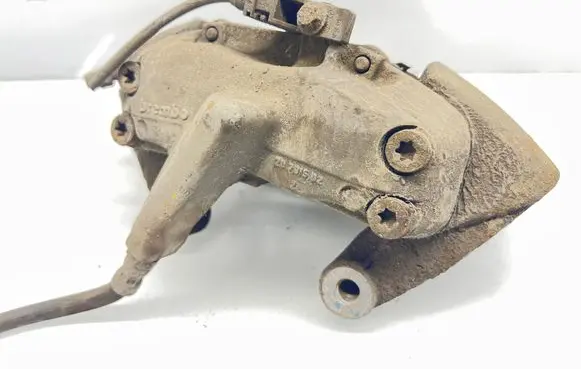 Front brake caliper