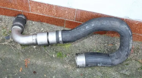 Opel Mokka Intercooler hose/pipe 95104323 ST6M0 43243