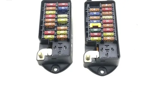 Jaguar XK8 - XKR Fuse module LJB2800AA