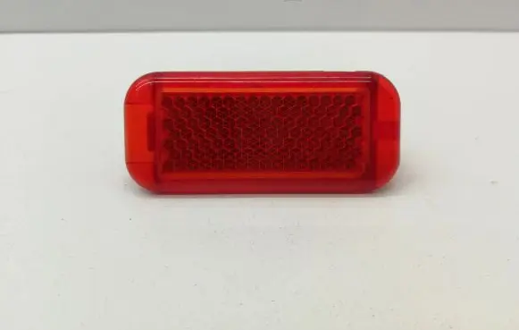Audi A6 S6 C6 4F Front door interior light 8P0947412