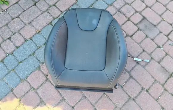 Rear seat