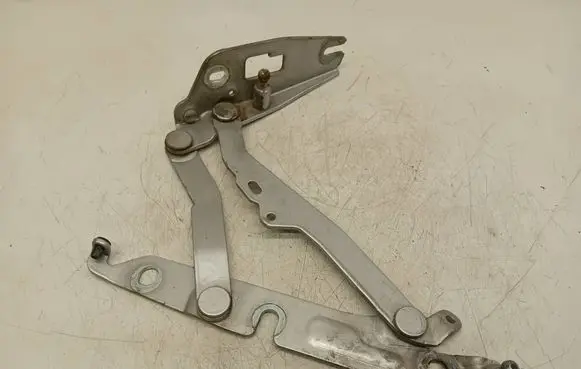 Audi A6 S6 C6 4F Tailgate/trunk/boot hinge