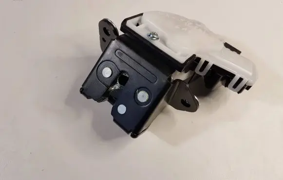 Mazda CX-5 II Tailgate/trunk/boot lock/catch/latch G33M62310B A8630