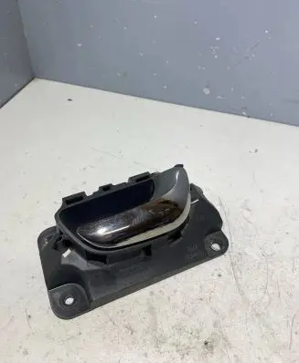 Volvo S80 Front door interior handle 09170046