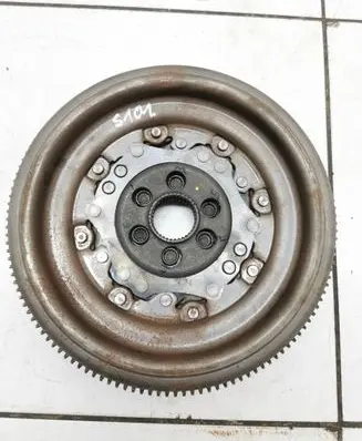 Volkswagen Golf V Flywheel 061105266n
