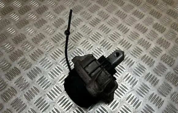 BMW 5 F10 F11 Engine mount bracket 6780263