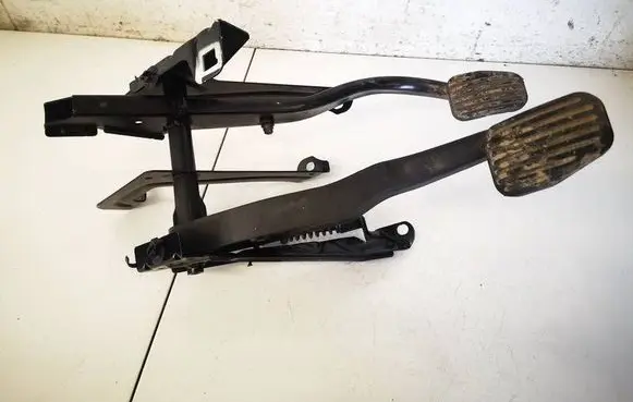 Volvo V70 Brake pedal 3524406