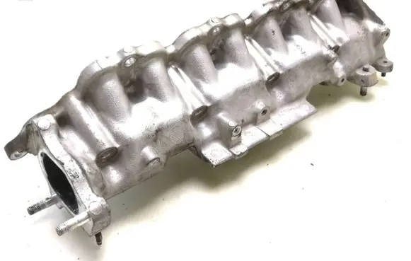 Toyota Corolla E120 E130 Intake manifold