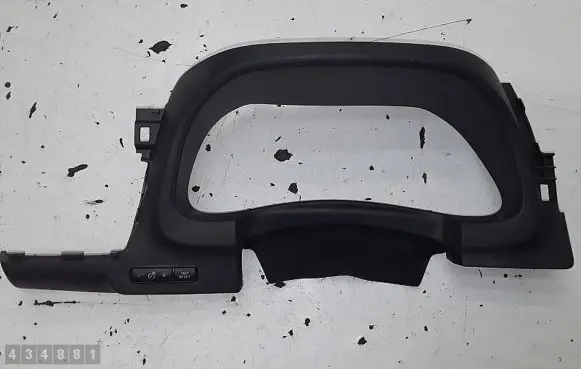 Nissan Leaf II (ZE1) Panel trim 682405sh0b