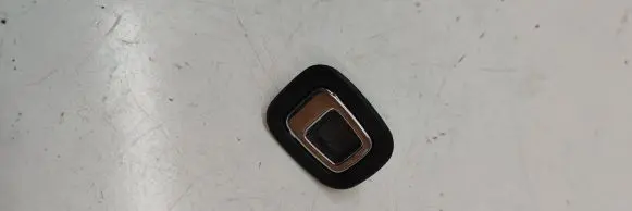 Peugeot 508 RXH Tie down hook / loop 