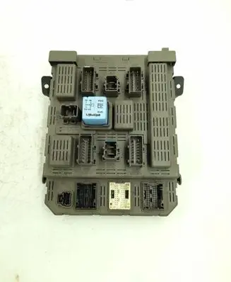 Peugeot 607 Fuse module 9651041480 9651041480IH