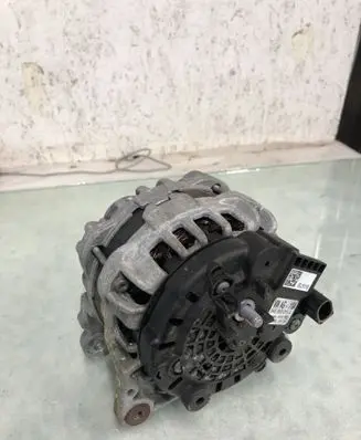 Seat Arona Generator/alternator 04E903015A