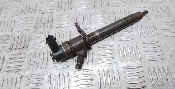 Volvo S80 Fuel injector 30777526