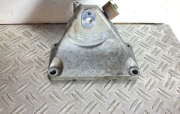 Lexus GS 250 350 300H 450H Gearbox mounting bracket 