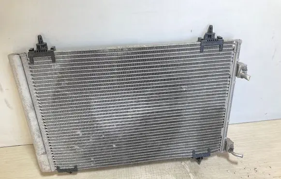 A/C cooling radiator (condenser)