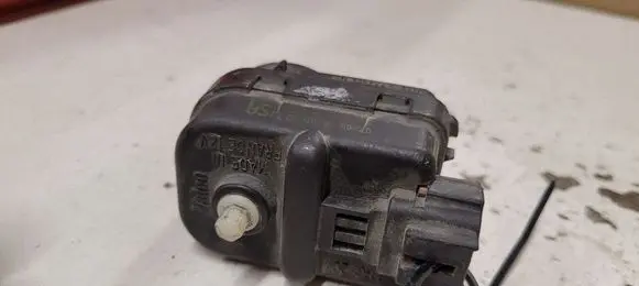 Nissan Almera N16 Headlight level adjustment motor