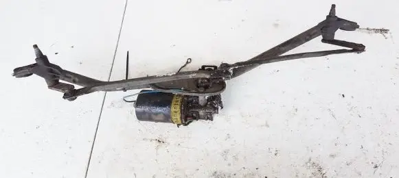 Audi A4 S4 B5 8D Front wiper linkage and motor