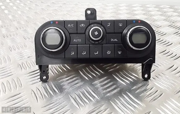Nissan Qashqai Climate control unit 27500BR45B
