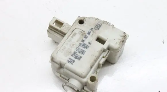 Audi TT Mk1 Fuel tank cap lock 8N7862159