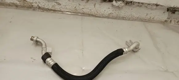 Maserati Grecale Air conditioning (A/C) pipe/hose 06701564360