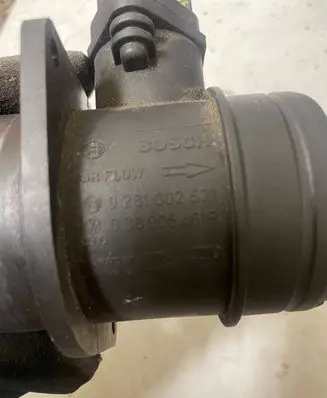 Skoda Fabia Mk1 (6Y) Mass air flow meter 038906461B 0281002531