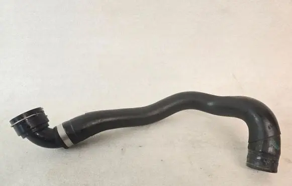 Volvo XC90 Engine coolant pipe/hose 31439753
