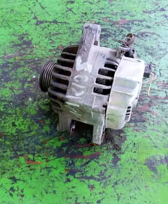 Toyota Yaris Generator/alternator 270600J040