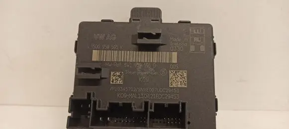Audi A1 Door control unit/module 5Q0959595K