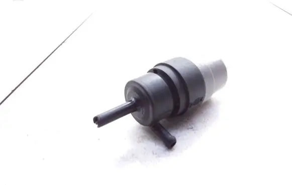 Audi A6 S6 C4 4A Windscreen/windshield washer pump 431955651