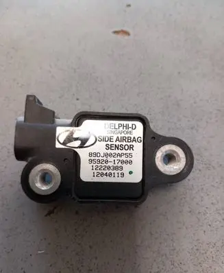 Hyundai Matrix Airbag deployment crash/impact sensor 9592017000 12040119